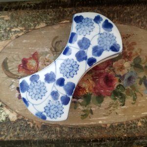 Blue and White Asian Bowtie-Shaped Trinket Dish